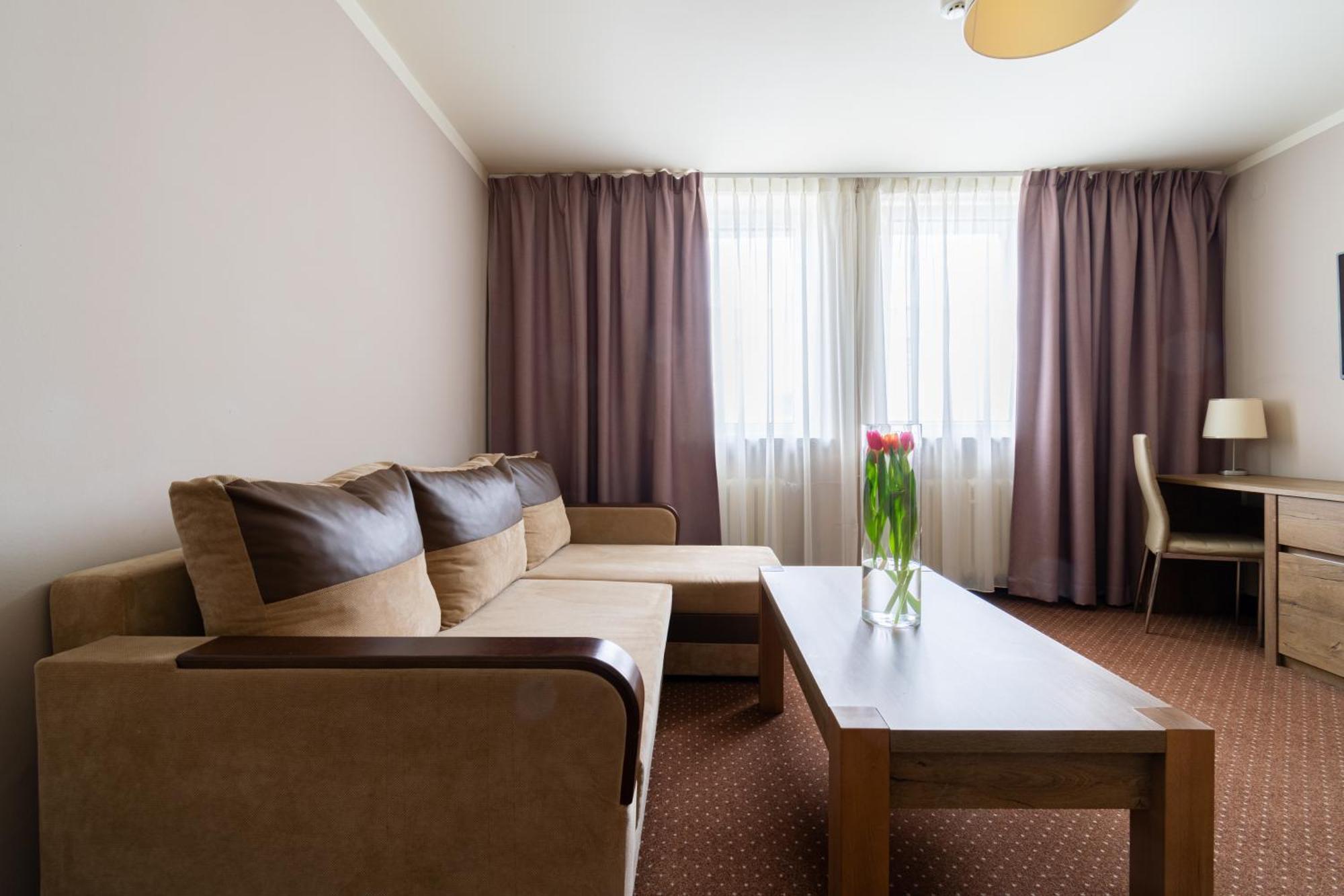 Hotel Diament Zabrze - Gliwice Oda fotoğraf